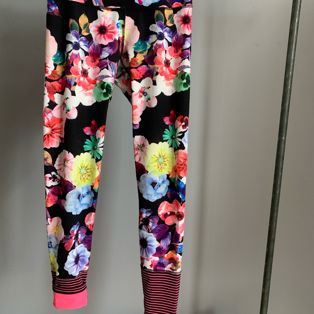Floral print Old Navy workout leggings